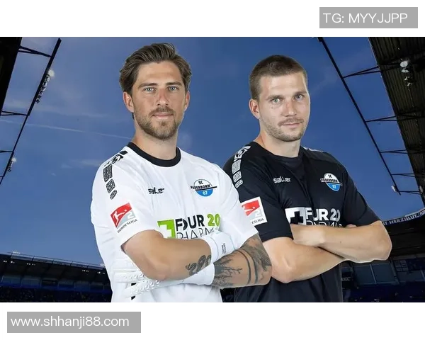 基尔队与卡尔斯鲁队激战正酣谁能在这场较量中笑到最后 基尔队与卡尔斯鲁队激战正酣谁能在这场较量中笑到最后