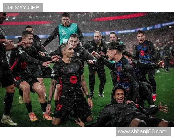 尤文图斯与布冯的欧冠之夜:传奇门将的荣耀与挑战 尤文图斯与布冯的欧冠之夜:传奇门将的荣耀与挑战