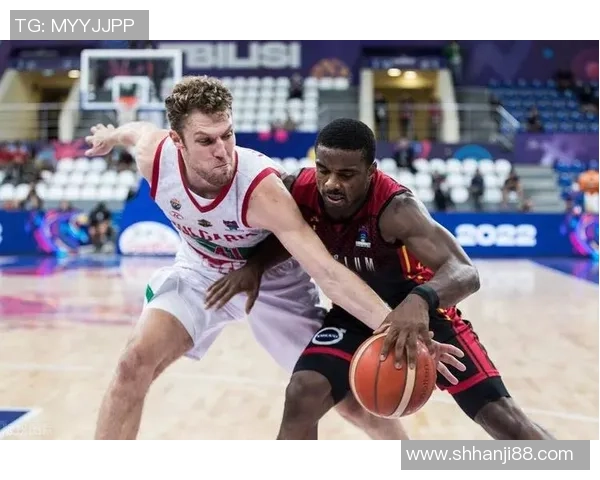 巴萨篮球队迎战贝尔格莱德红星队争夺欧冠小组赛胜利