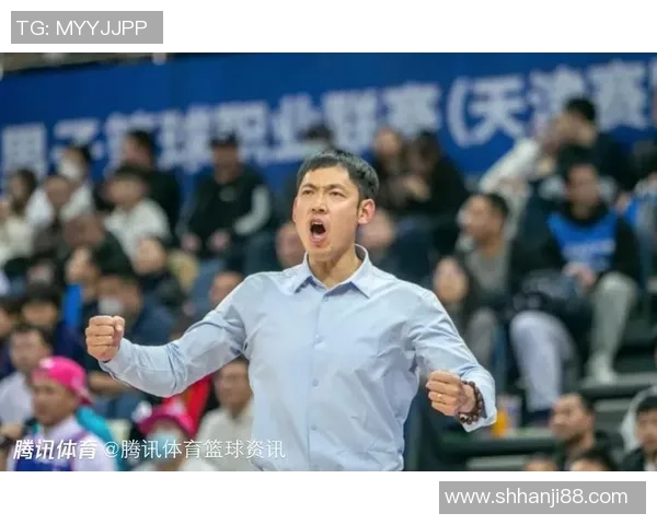 张庆鹏：从篮球场上的拼搏者到人生舞台的奋斗者的励志故事