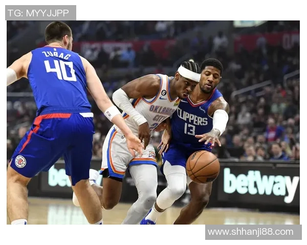 步行者与雷霆激战正酣比分悬念迭起引发球迷热议